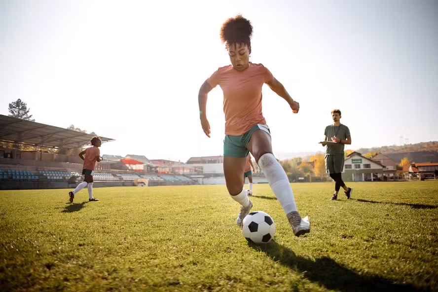 Beleza em campo: marcas que patrocinam (ou já patrocinaram) os times esportivos femininos